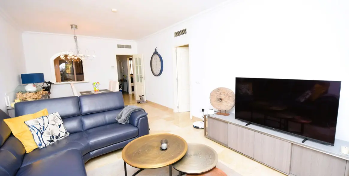 Sale of ground floor apartment in La Cala de Mijas 2