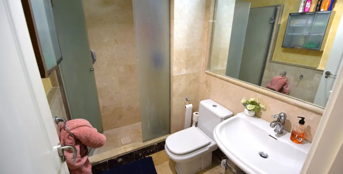 Sale of ground floor apartment in La Cala de Mijas 13