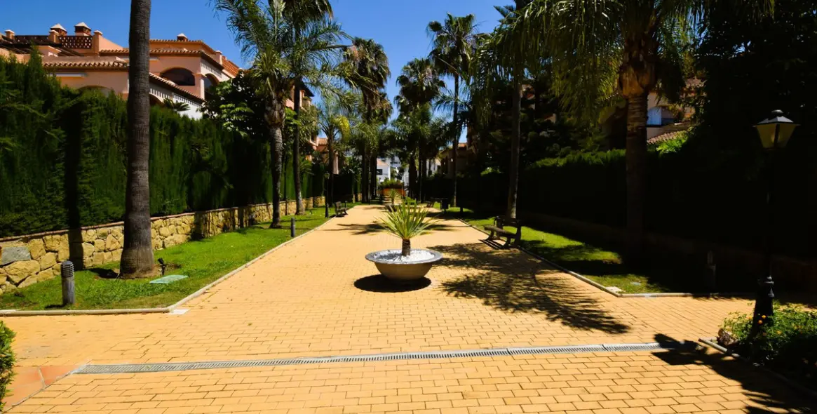 Sale of ground floor apartment in La Cala de Mijas 15