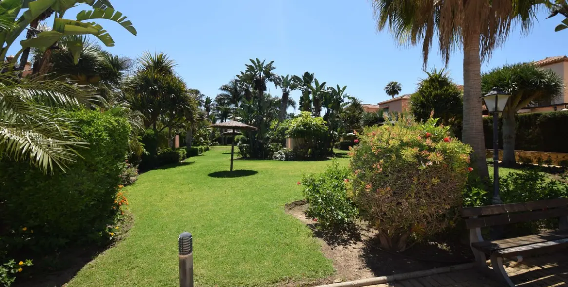 Sale of ground floor apartment in La Cala de Mijas 16