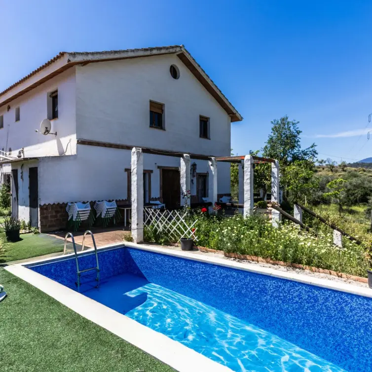 Sale of finca - cortijo in Monda
