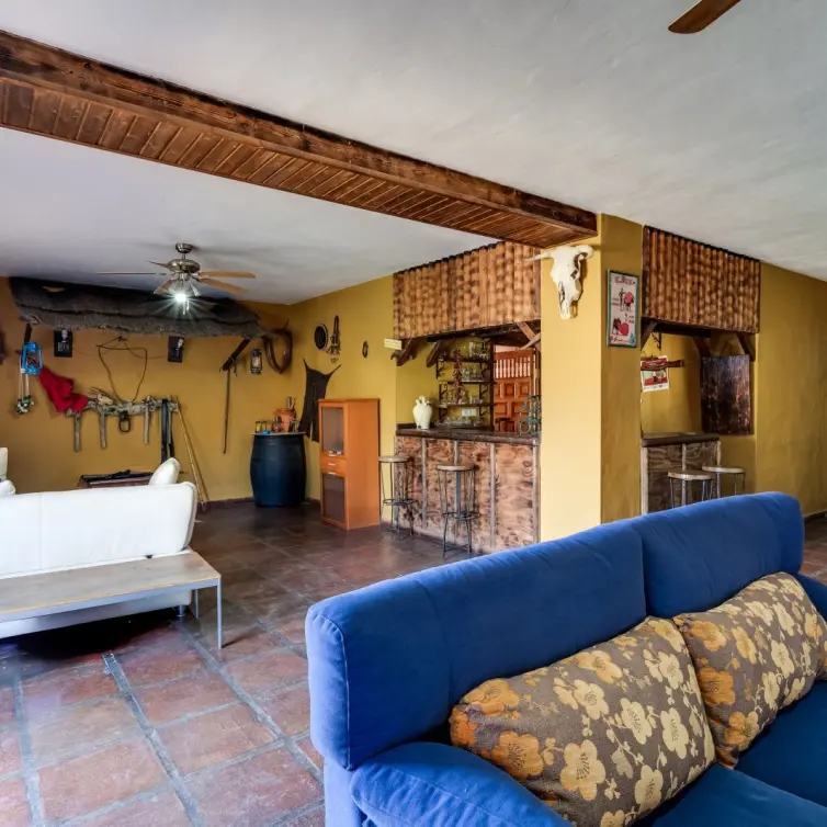 Sale of finca - cortijo in Monda