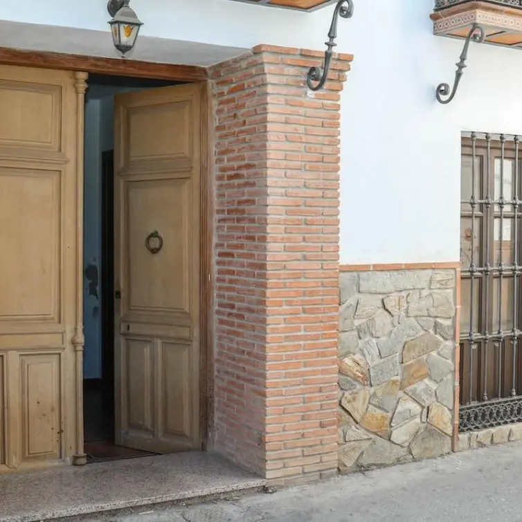 Sale of townhouse in Guaro