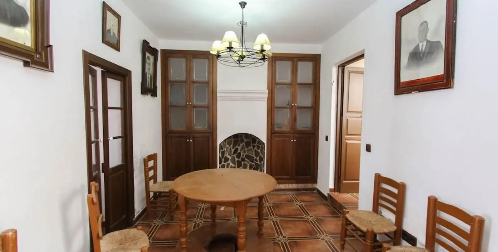Sale of townhouse in Guaro 6