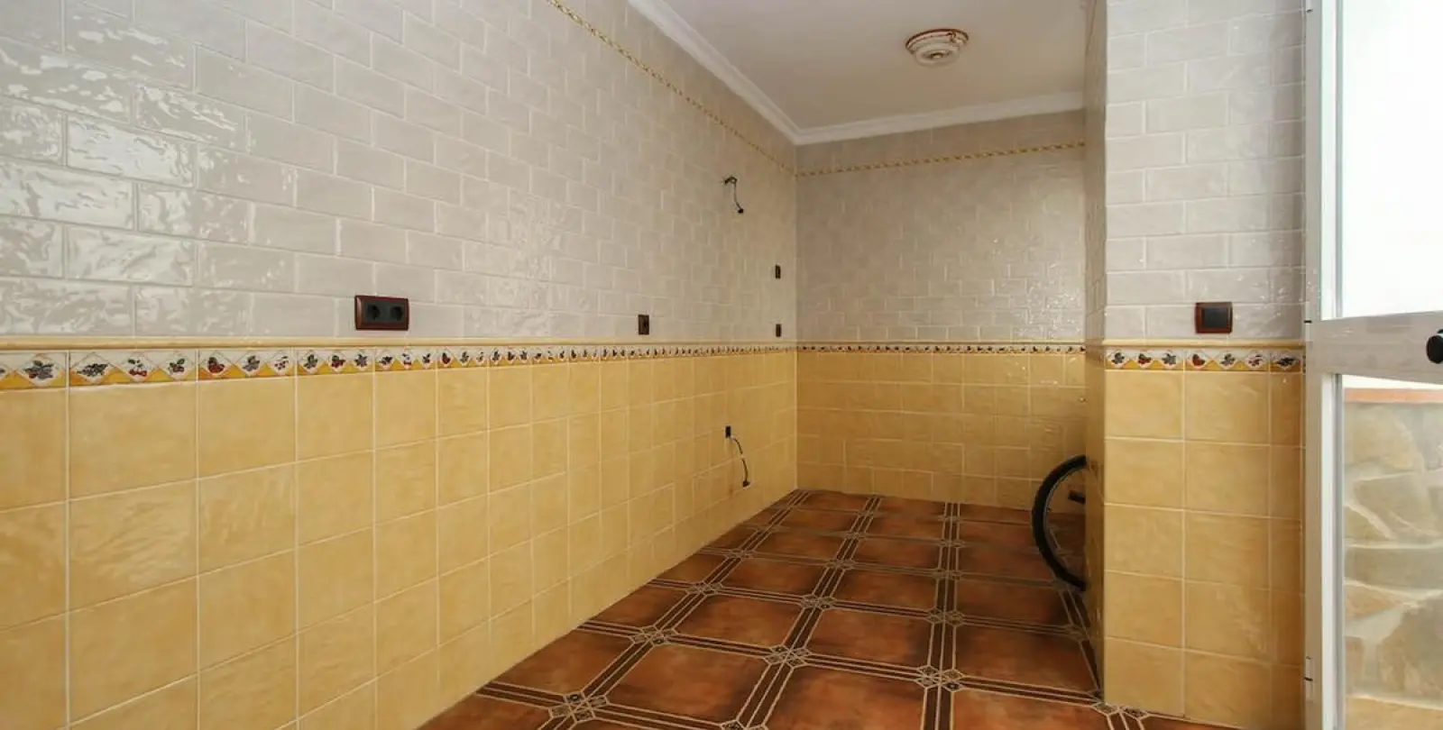 Sale of townhouse in Guaro 8