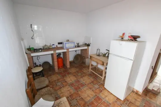 Image 9 thumb