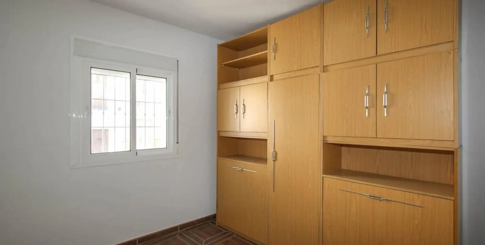 Sale of townhouse in Guaro 18