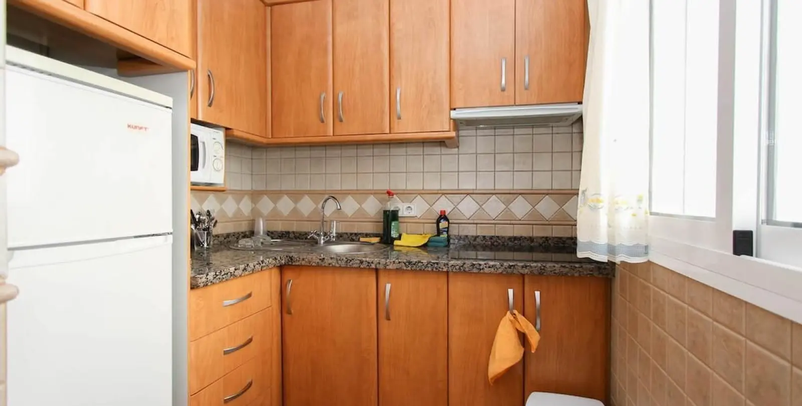 Sale of townhouse in Guaro 31