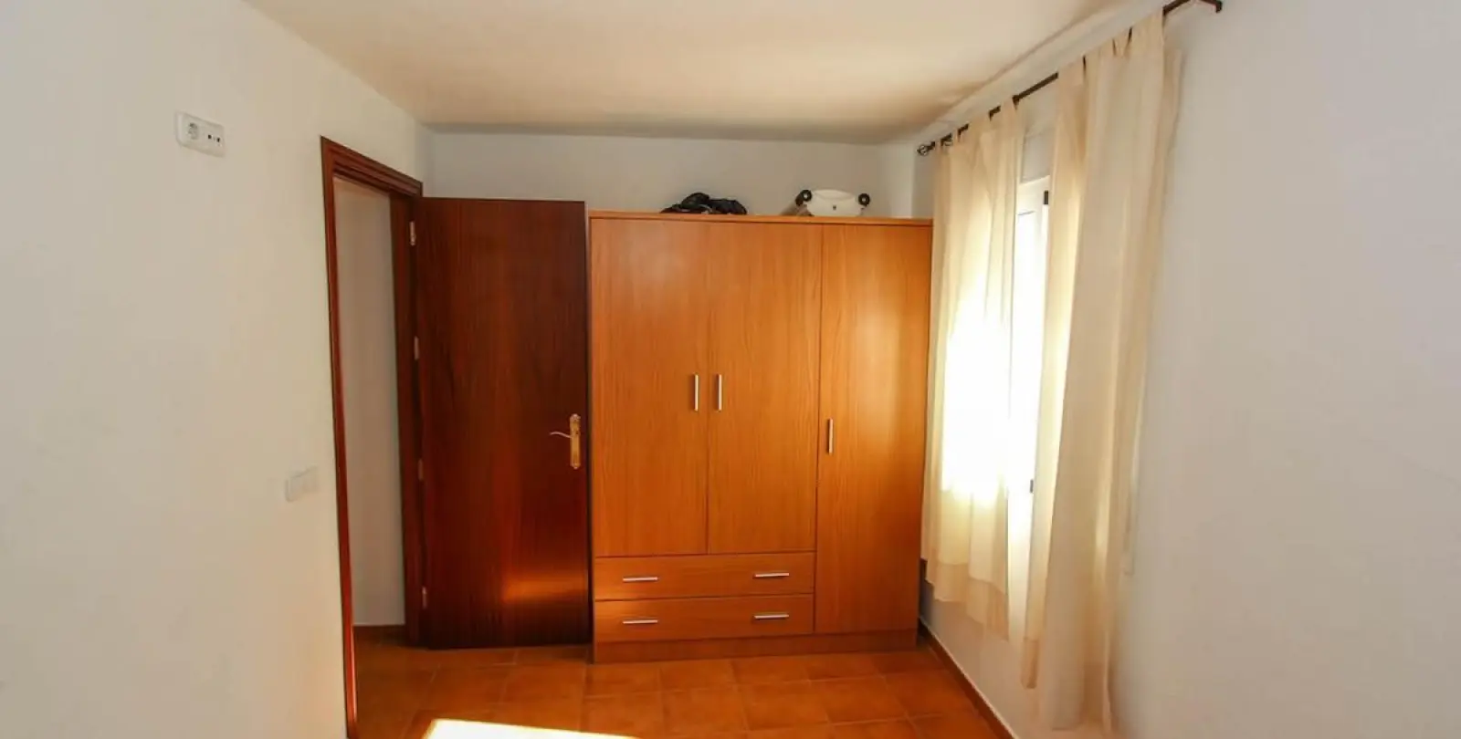 Sale of townhouse in Guaro 34