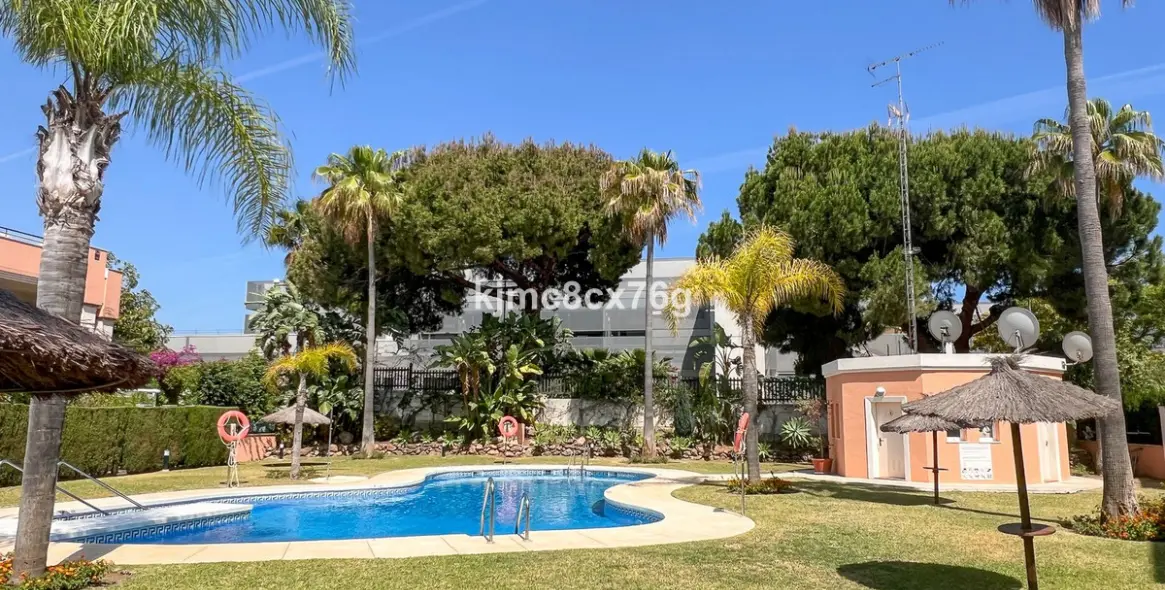 Продажа апартаментов на среднем этаже в Marbella 1