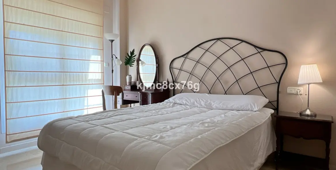 Sale of middle floor apartment in Marbella 21