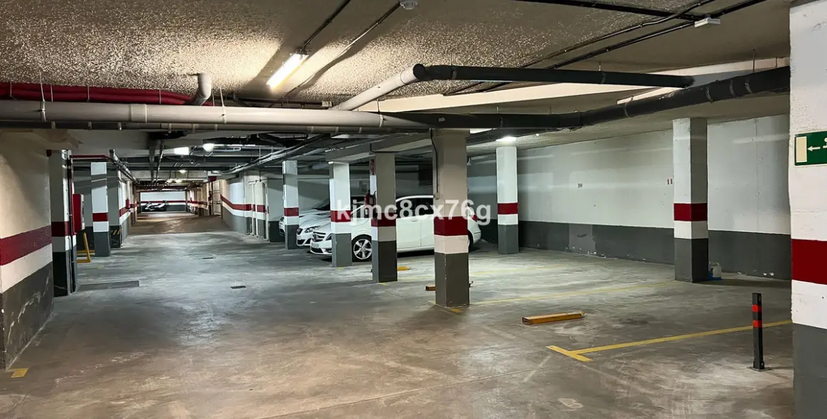 Sale of middle floor apartment in Marbella 25