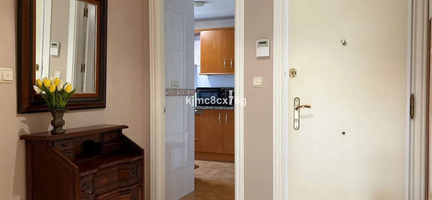 Sale of middle floor apartment in Marbella 3