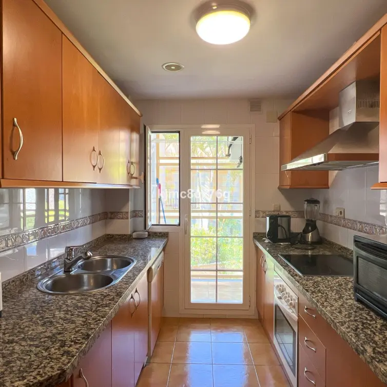 Sale of middle floor apartment in Marbella
