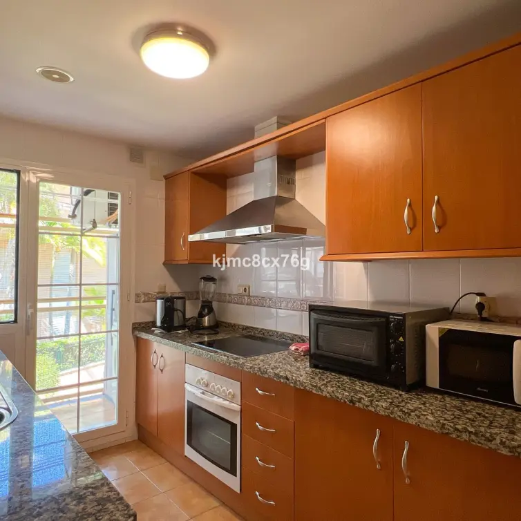 Sale of middle floor apartment in Marbella