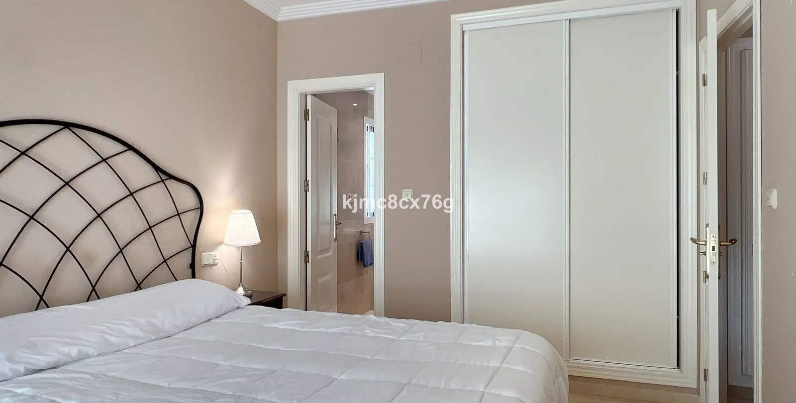 Продажа апартаментов на среднем этаже в Marbella 22