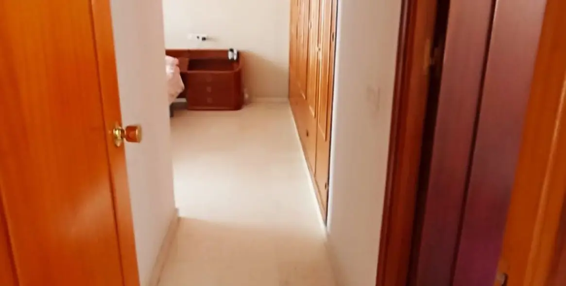 Sale of middle floor apartment in Fuengirola 20