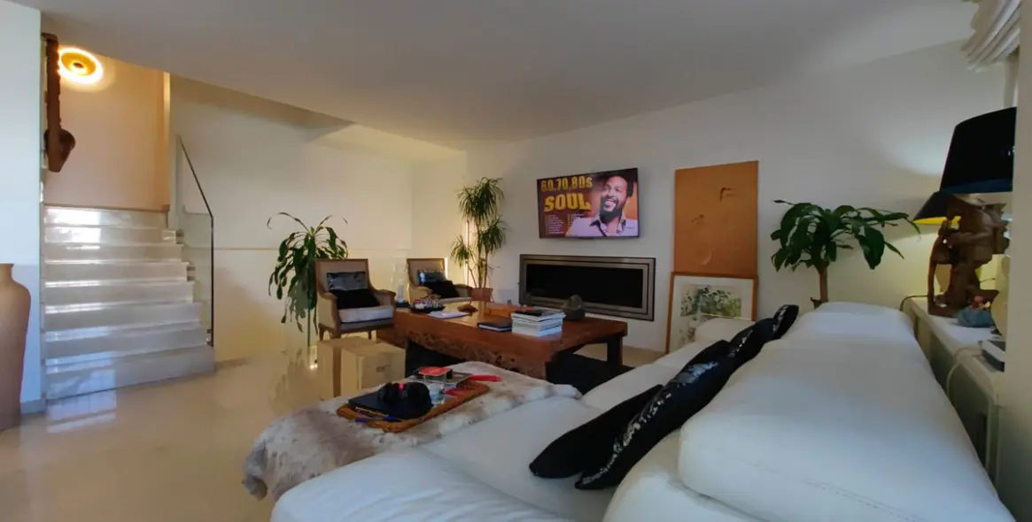 Sale of duplex in Estepona 3