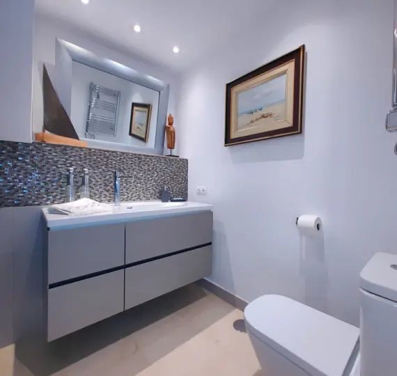 Sale of duplex in Estepona