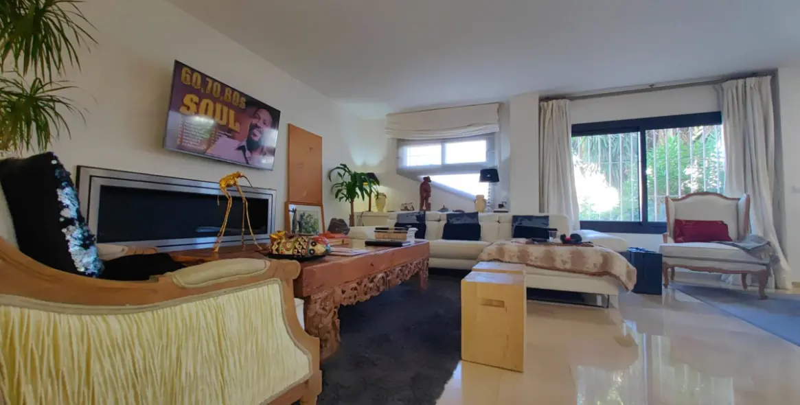 Sale of duplex in Estepona 8