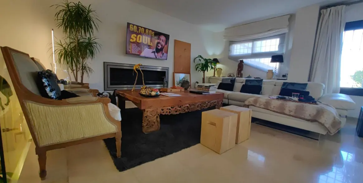 Sale of duplex in Estepona 10