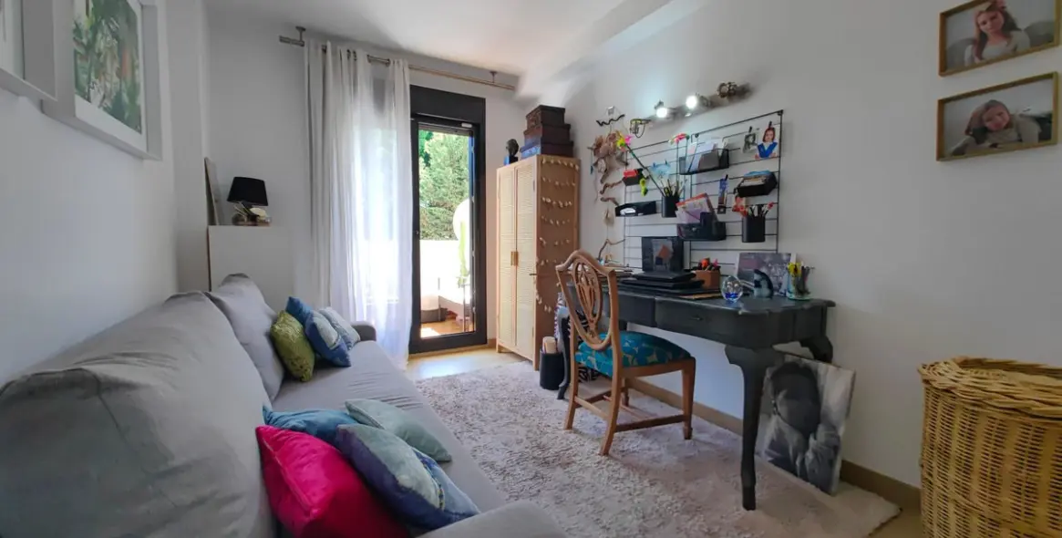 Sale of duplex in Estepona 14