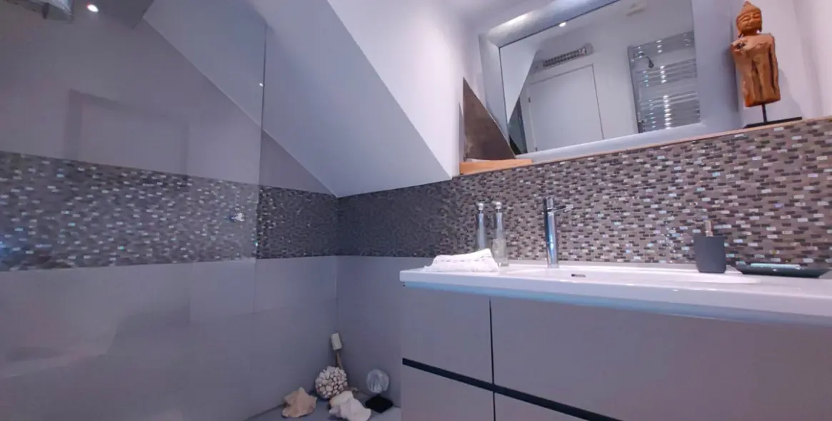 Sale of duplex in Estepona 16