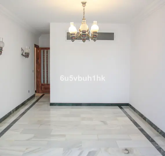 Продажа апартаментов на среднем этаже в Marbella