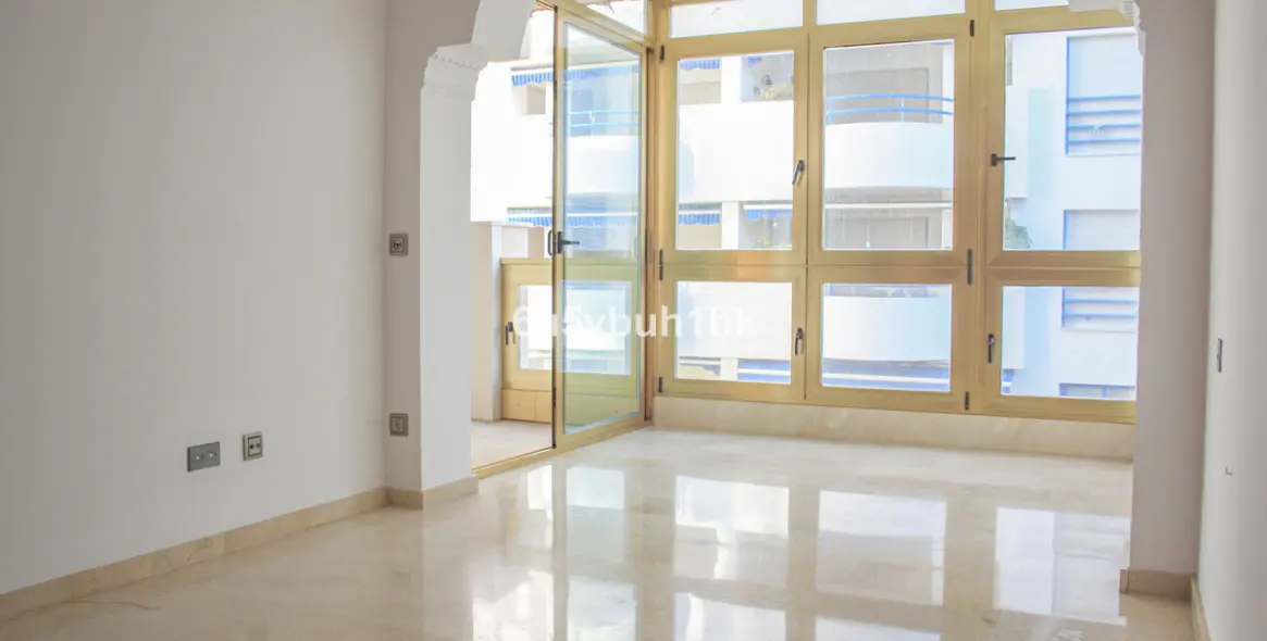 Продажа апартаментов на среднем этаже в Marbella 19