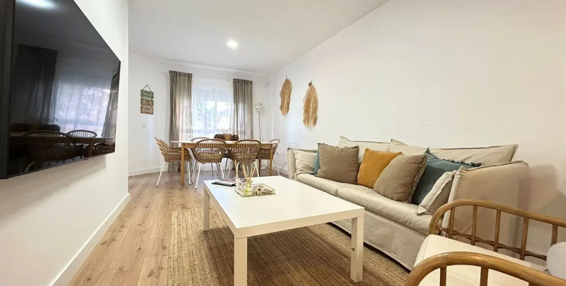 Продажа апартаментов на среднем этаже в Los Boliches 1