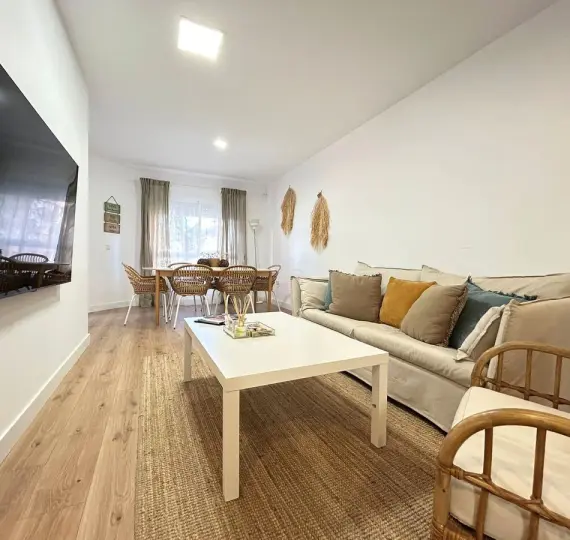 Продажа апартаментов на среднем этаже в Los Boliches