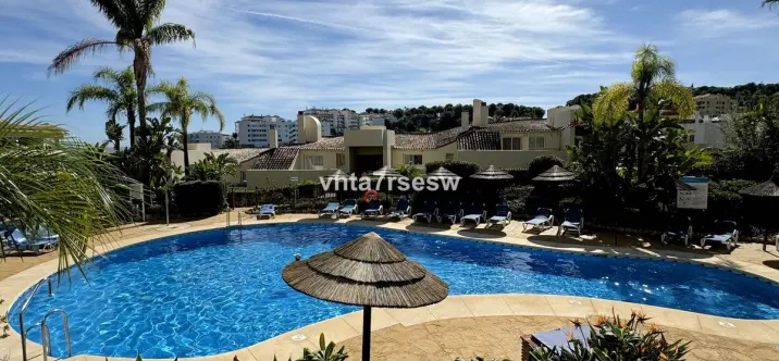 Sale of middle floor apartment in Riviera del Sol 0