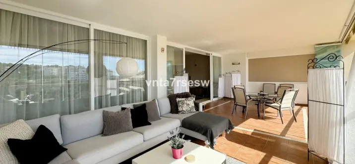 Sale of middle floor apartment in Riviera del Sol 2