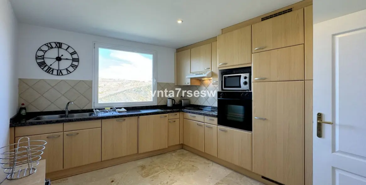 Sale of middle floor apartment in Riviera del Sol 7