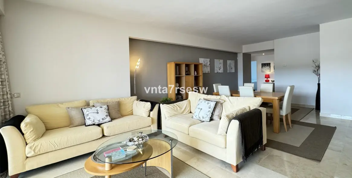Sale of middle floor apartment in Riviera del Sol 13