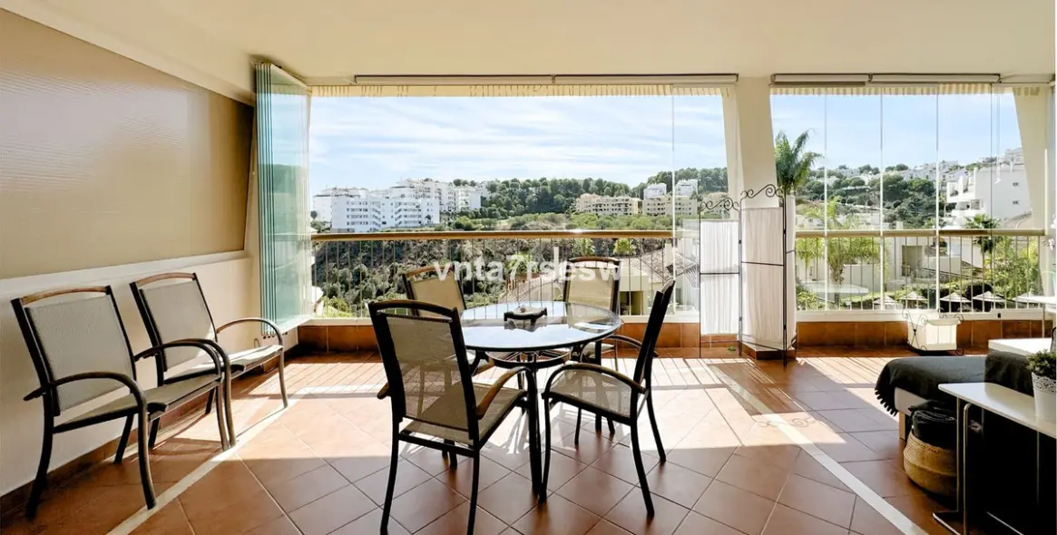 Sale of middle floor apartment in Riviera del Sol 15