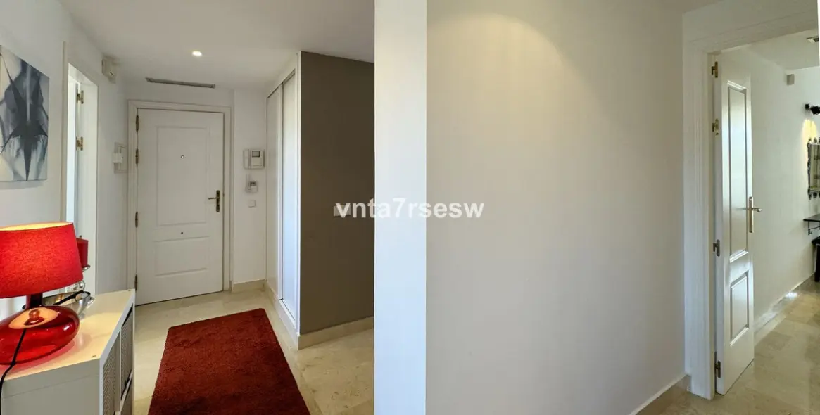 Sale of middle floor apartment in Riviera del Sol 20