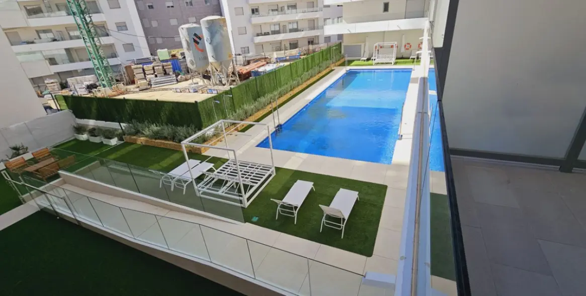 Продажа апартаментов на среднем этаже в Nueva Andalucía 1