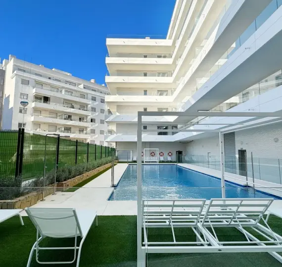 Продажа апартаментов на среднем этаже в Nueva Andalucía