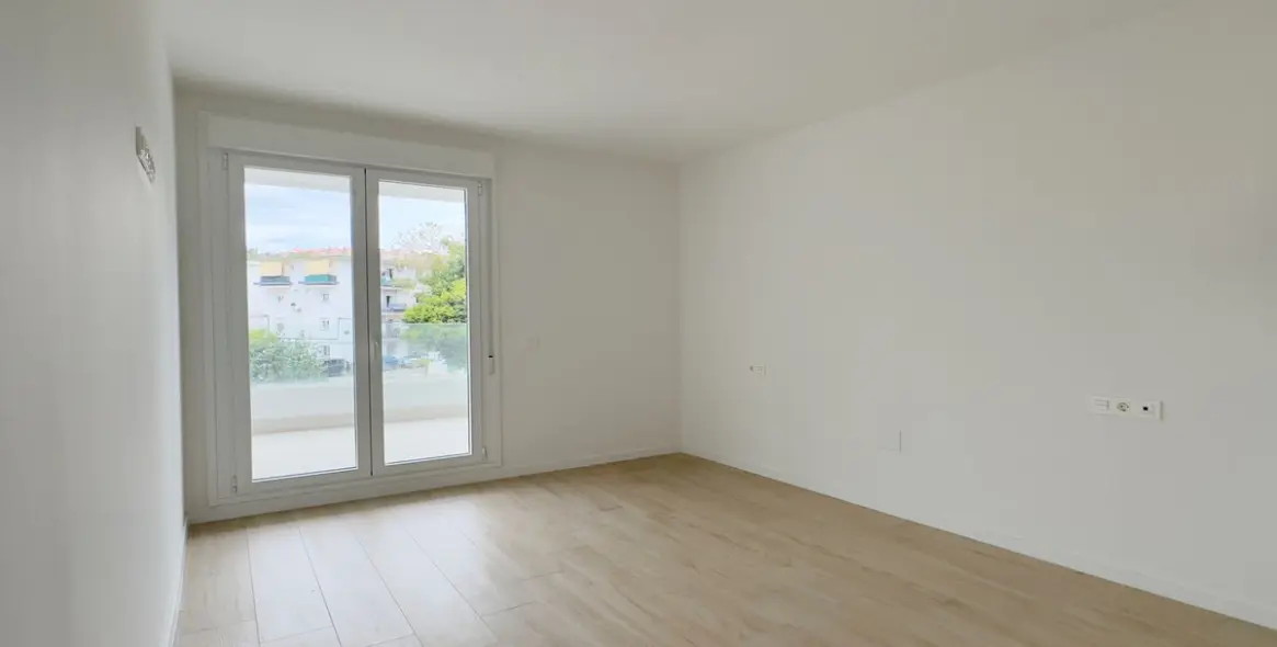 Продажа апартаментов на среднем этаже в Nueva Andalucía 16