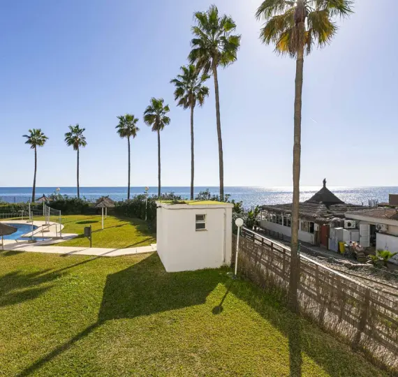 Sale of ground floor apartment in Calahonda