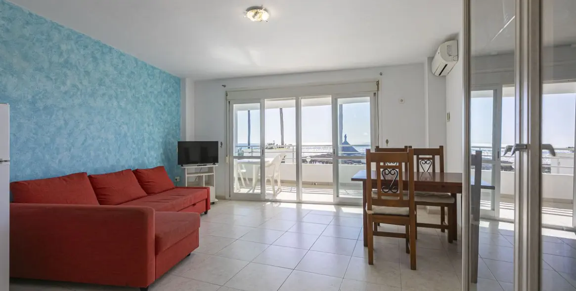 Sale of ground floor apartment in Calahonda 3