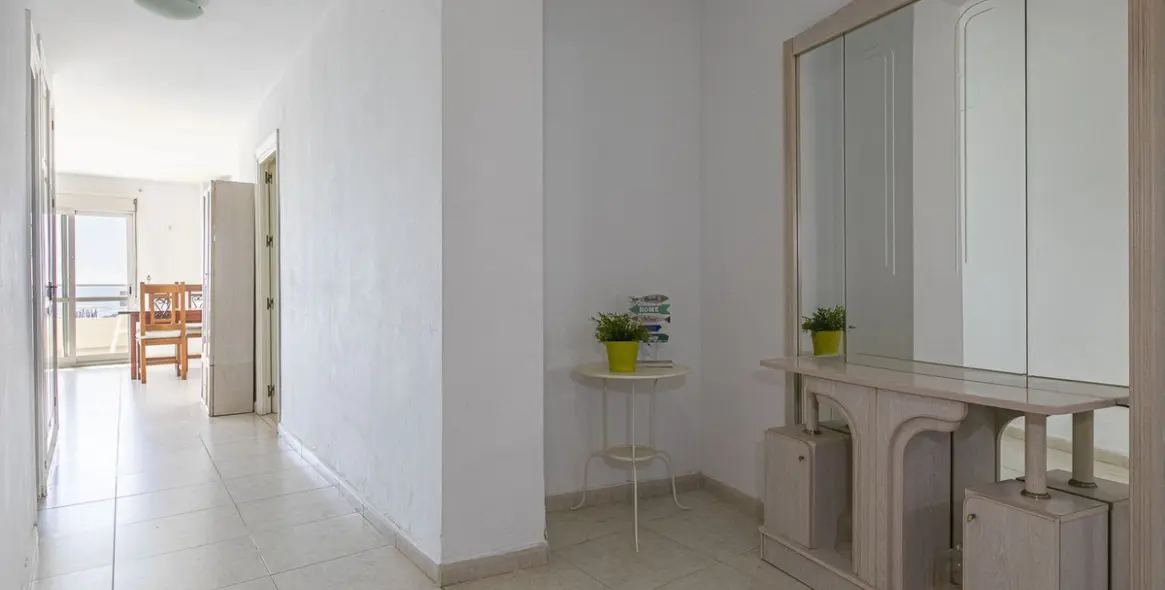 Sale of ground floor apartment in Calahonda 10