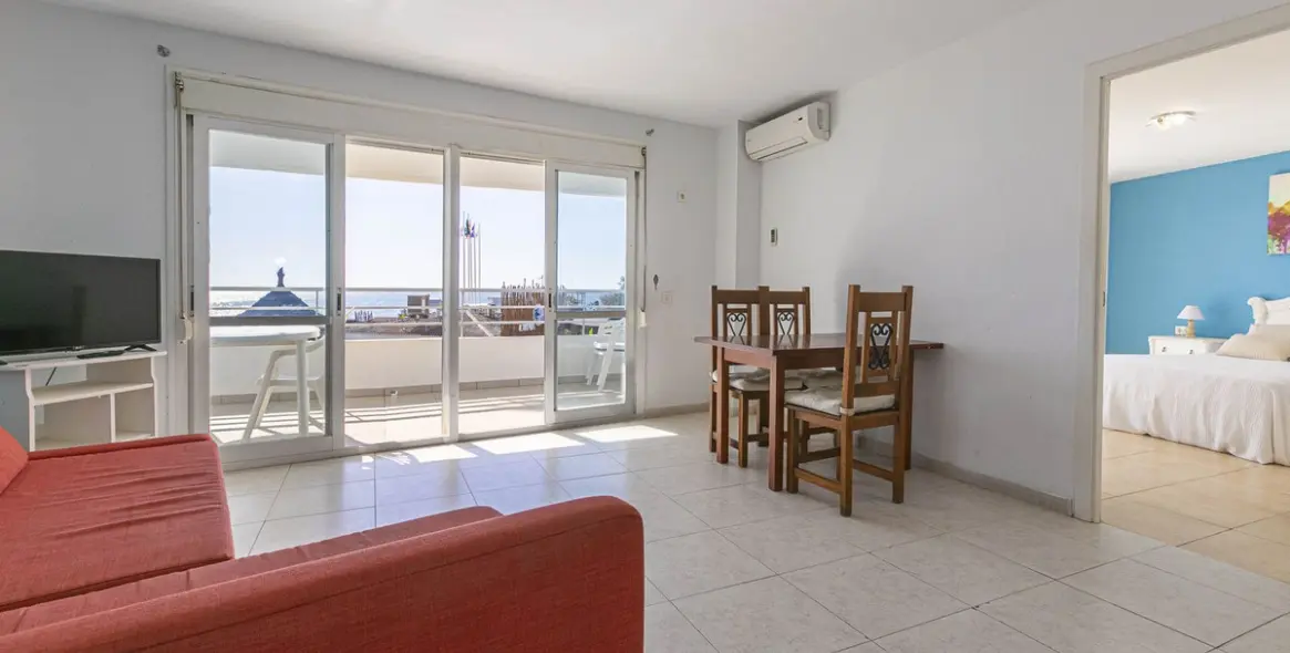 Sale of ground floor apartment in Calahonda 12