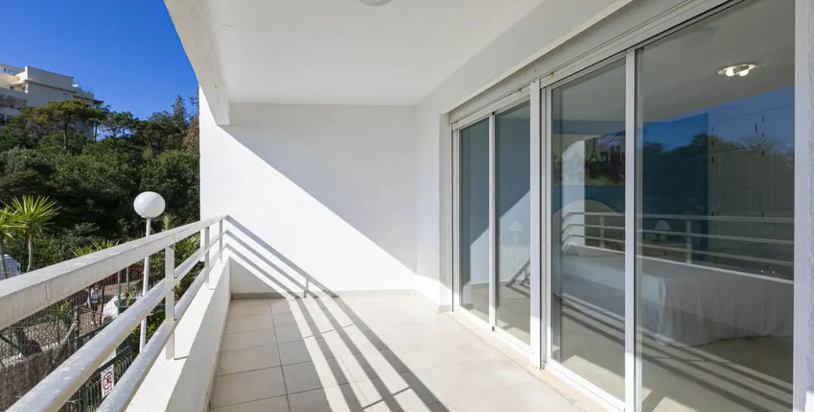 Sale of ground floor apartment in Calahonda 19