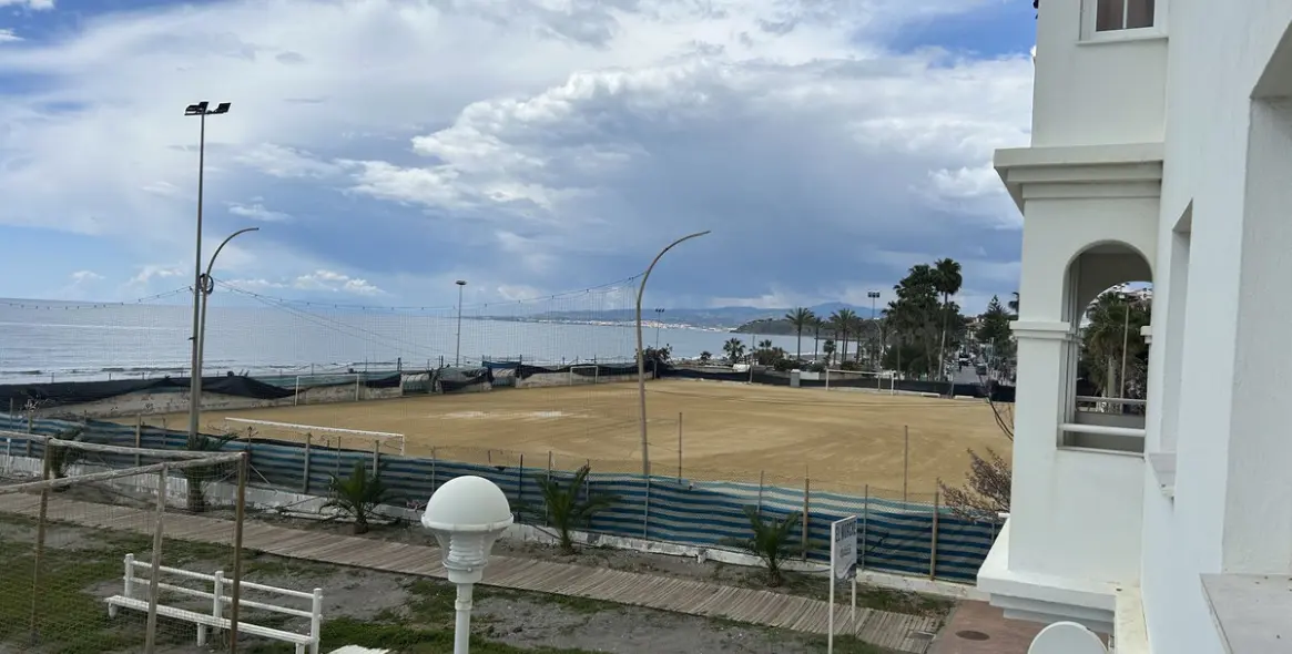 Sale of middle floor apartment in El Morche 3