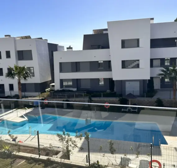 Long-term rent of middle floor apartment in Selwo