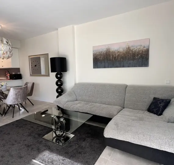 Long-term rent of middle floor apartment in Selwo