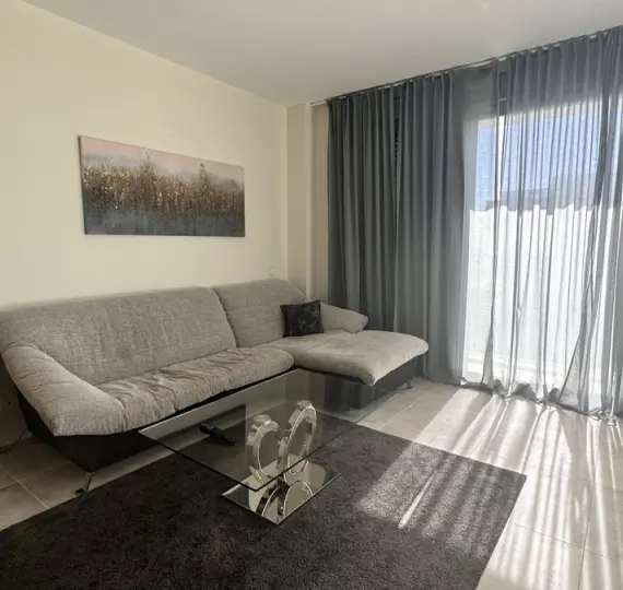 Long-term rent of middle floor apartment in Selwo