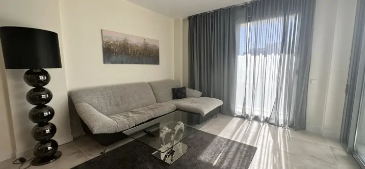 Long-term rent of middle floor apartment in Selwo 3